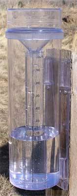 Medição - aparelhos totalizador ou udómetro A precipitação é medida pontualmente, em pontos isolados equipados com dispositivos especiais, do tipo totalizador -