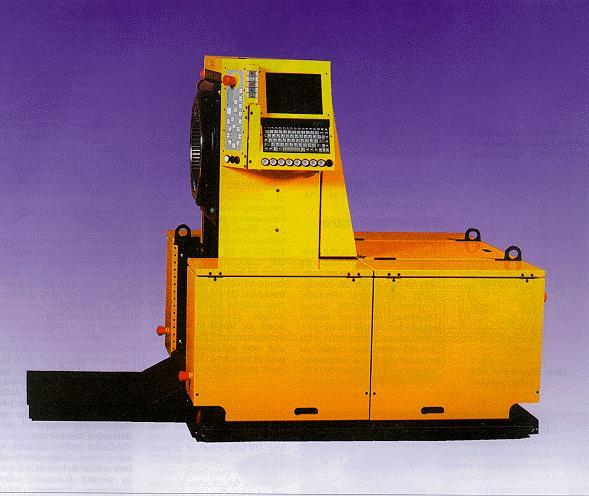 Exemplos de robôs móveis AGV- Veículos Autônomos Guiados Automatic Guided Vehicle da VOLVO Usados para transportar blocos de motores de uma estação de montagem para outra.