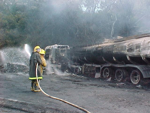 8º - A coleta, o transporte, o tratamento, o processamento e a destinação final dos