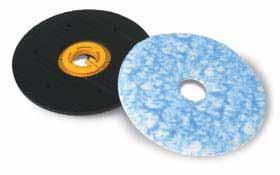Os discos de micro fibra, para tratamento de pavimentos delicados ou tratados, estão disponíveis a pedido.