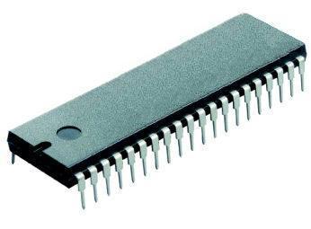 Terceira geração: circuito integrado Havia a necessidade de um alto grau de integração dos componentes; Introdução de circuitos em chips; Surgiu o