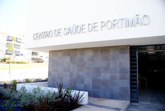 Novo Centro de Saúde de Portimão Abertura a 25 de maio de 2012 Assegura os cuidados de saúde primários a cerca de 57.