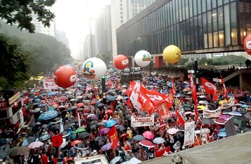 É um dia para marchar em Brasília, dia do #ocupebrasília, em que mais de 100 mil