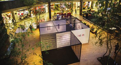 O espaço de 170 m2 nasceu para aproximar e facilitar as compras dos clientes que utilizam