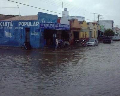 Fonte: Costa, 2010 Figura 09: Área de inundação na