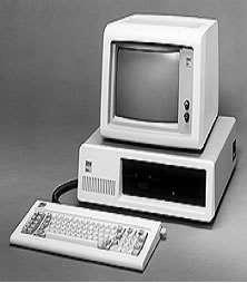 Foto do primeiro Macintosh Após a apresentação de sucesso do Macintosh, Steve Jobs recebeu um exemplar de um novo computador da Microsoft cujo dono é Bill Gates, claramente era uma cópia