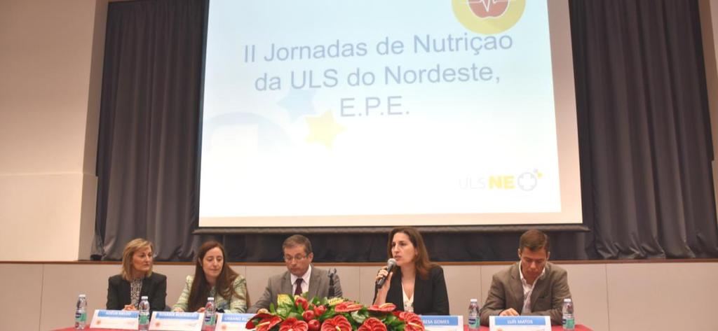 Risco Nutricional No segundo dia os trabalhos tiveram início com a temática do risco nutricional, moderado pela nutricionista da ULS Nordeste, Dr.