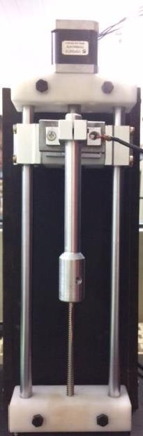 eletrodo se dá através de uma barra de alumínio, em que a perfuração da mesma, comporta diâmetros de até 5 mm.