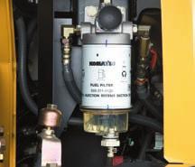 O controlador verifica todos os sistemas críticos e principais características do motor, tais como a pressão do óleo de motor, a temperatura do líquido refrigerante, a carga
