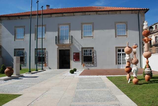 11 Museu de Olaria Rua Cónego Joaquim Gaiolas 4750-306 Barcelos 253 824 741 museuolaria@