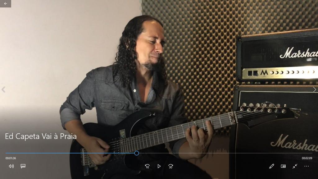 Além de artista solo, Luiz atua como Coordenador didático de seu time de professores : Luiz Oliveira Guitar Team Um time especializado no ensino de Guitarra e Violão com um