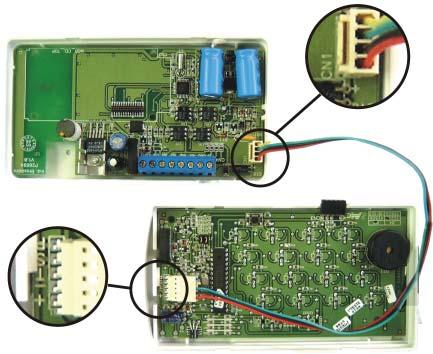 INSTALAÇÃO: CUIDADO: Não conecte ou desconecte o SIM CARD - MOTOROLA ou o CHIP SIM CARD SIEMENS com o Monicel Assinante Universal energizado (ligado).