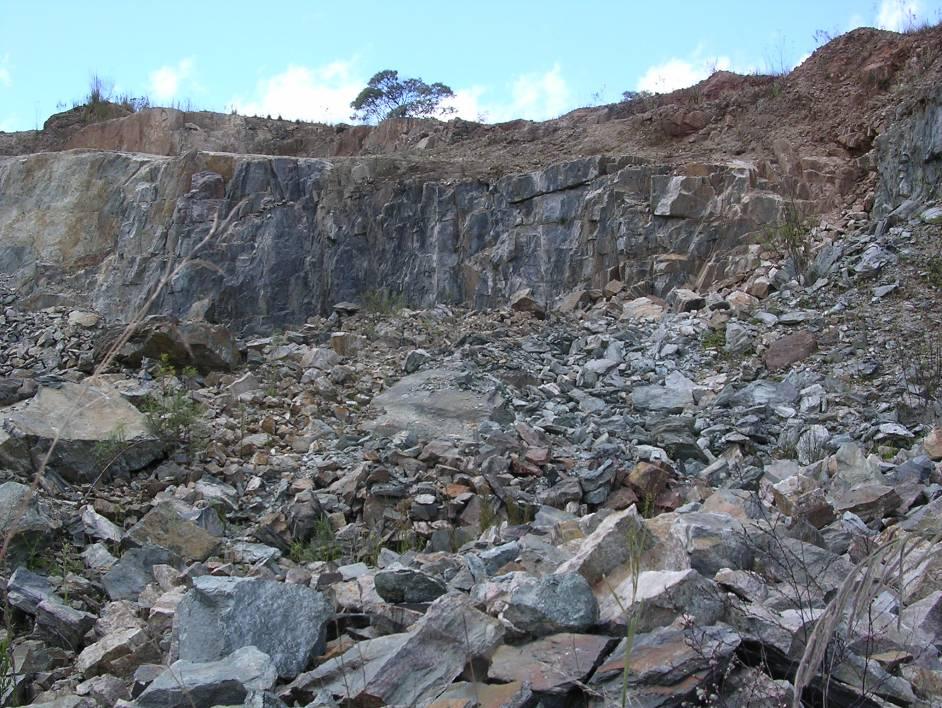 4 Local do Estudo 149 pedreira pode ter sido abandonada pelas