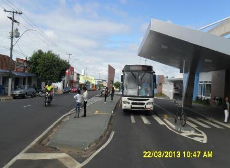 MANUTENÇÃO DE PONTOS DE ÔNIBUS.