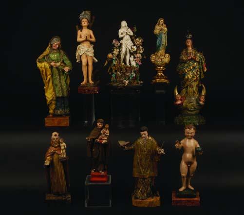 70 74 71 72 73 76 75 77 78 70 FIGURA DE PRESÉPIO FEMININA DE ROCA, escultura em madeira policromada com vestes em tecido, napolitana, séc. XVIII/XIX, faltas e defeitos Dim. - 43 cm 1.000-1.