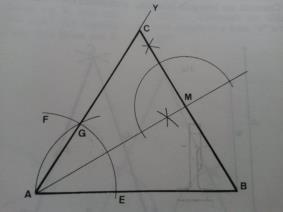 Sendo dado a altura, construir um triângulo equilátero α Solução: Trace uma reta AX. Faça centro na extremidade A e trace um arco EF.