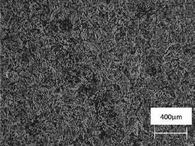 Conclusões (a) próximo ao furo ( 2,2 mm) (raio de concordância do furo + 1,2 mm) Micrografia 2 Roda nº 17 (após desmontagem) 100X Nital 2% (b) próximo da superfície externa ( 2,0 mm) As imagens da
