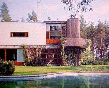 Frank Lloyd Wright (1869-1959) Kaufmann (Fallingwater) House (1936/9, Bear Run Penn. EUA) Villa Mairea (1937/39, Noormarkku Finl.