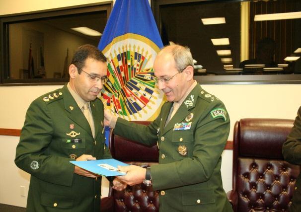 O Encontro foi presidido pelo Senhor General de Divisão Juarez Aparecido de Paula Cunha, Diretor Geral da JID e contou com a presença do Chefe de MARMINAS, Capitão de Navio Nunes, pessoal militar da