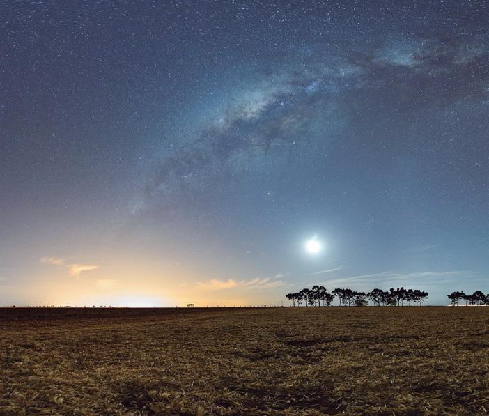 lição de casa temas ilustrados pelo leitor Dicas para fotografar céu estrelado Por laurent Guerinaud Registrar a paisagem noturna exige um mínimo de equipamento, um bom conhecimento técnico e muita