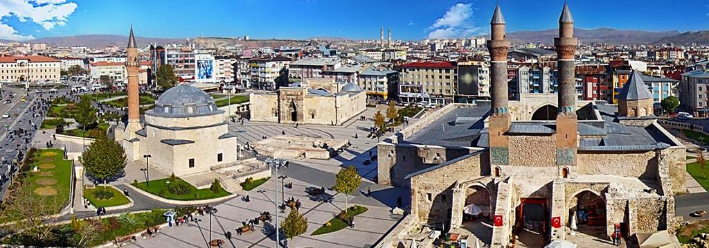 Dia 5 - Quarta-feira - Sivas/Kayseri/Capadócia - Visita de Sivas, que inclui a Madrassa