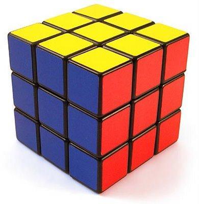 O cubo mágico é formado de vários cubos, vamos contar quantos cubos menores foram necessários para construir esse cubo mágico