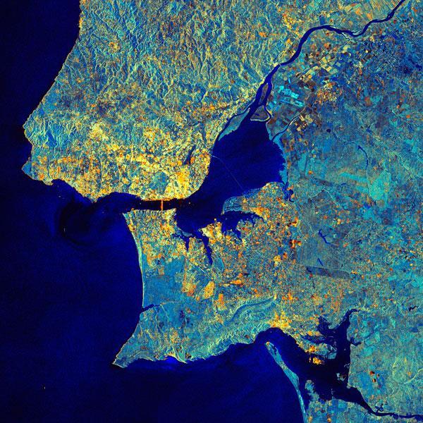 Sentinel-1A's radar shows the metropolitan area