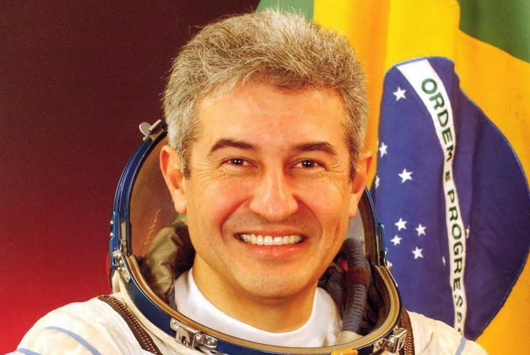 Astronauta brasileiro Marcos Pontes foi o primeiro astronauta brasileiro e o primeiro sul-americano a ir ao espaço.