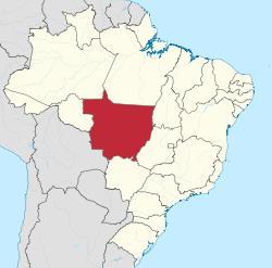 10 Dados Socioeconômicos e Socioambientais da Região Mato Grosso tem uma população estimada no ano de 2016 de 3.305 milhões de habitantes (IBGE 2016) nos seus 141 municípios, distribuídos em 903.