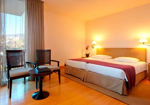 FUNCHAL - PRAIA FORMOSA HOTEL GOLDEN RESIDENCE 3 dias desde 259 SITUADO a 3,5km do centro da cidade. O hotel apresenta vistas sobre uma das maiores falésias da Europa, o Cabo Girão.