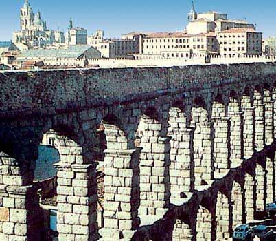 Circuitos Ibéricos Grande Gira de Castilla, Portugal, Andaluzia e Marrocos 18 Dias 1.660 seu ambiente medieval e conhecer a pintura de El Greco. 5º DIA QUI.
