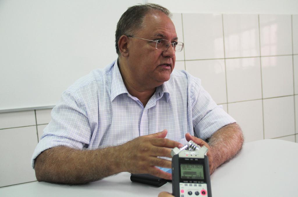 Kleber Montezuma Fagundes dos Santos Secretário Municipal de Educação de Teresina Graduado em Ciências Econômicas pela Universidade Federal do Piauí (1985) e Mestre em Educação pela Universidade