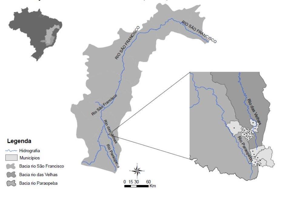 ÁREA DE ESTUDOS 30 estações amostrais ao longo das sub-bacias hidrográficas dos