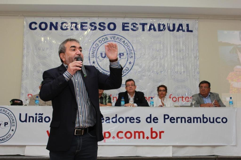 Em seguida, ocorreu a palestra "Políticas Públicas de Convivência com o Semiárido, proferida por José Aldo dos Santos, Secretário de Agricultura e Reforma Agrária de Pernambuco.