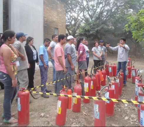 Trabalho, fez uma explanação teórica sobre os tipos de extintores, as classes de