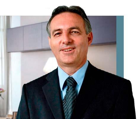 > Carlos araujo Sumário das Qualificações Executivo com elevado nível acadêmico e capacidade relevante em liderança na gestão da equipe.