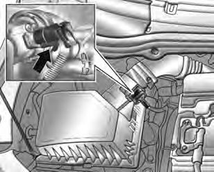 Cuidados com o veículo 109 Filtro/limpador de ar do motor Limpeza do elemento: Inspecione o filtro de ar nos intervalos indicados no cronograma de manutenção.