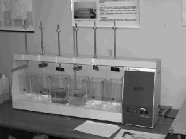 utilizado para acidificar as amostras de clarificado obtido, para ser enviadas a análise de espectrometria de absorção atômica.