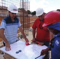 Realizar compatibilização rigorosa entre os projetos de: arquitetura, estrutura e instalações considerando as etapas de sequenciamento da obra.