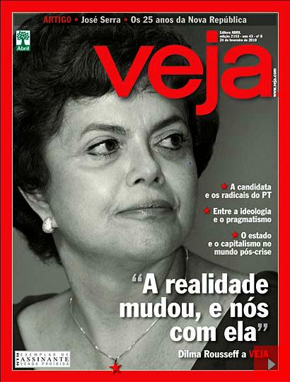 101 de 664 Figura 1 - Veja, Edição n. 2153, 24 de fevereiro de 2010. A capa apresenta uma imagem em preto e branco de Dilma, cuja expressão é de serenidade.