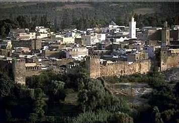 preferiram fundar novas cidades, como: Kairouan (Tunísia, 670)
