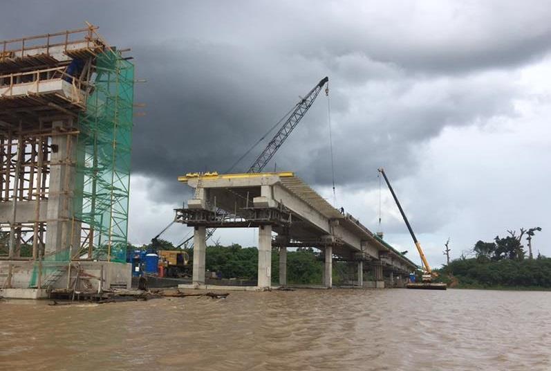 Infraestrutura Rodoviária BR-364/RO - Construção de ponte sobre o Rio Madeira em Abunã RO Ponte que ligará os estados do Acre ao de Rondônia, facilitando o transporte de cargas que atualmente é feito