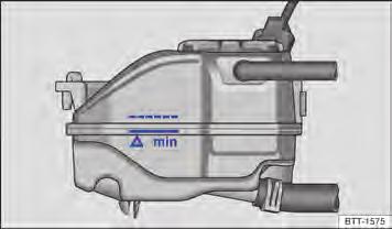 NOTA Nunca misturar aditivos do líquido de arrefecimento do motor originais com outros líquidos de arrefecimento não liberados pela Volkswagen.
