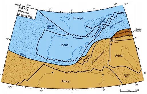 50 Posteriormente no Plioceno, os mais importantes sistemas vulcânicos da região central de Itália foram desenvolvidos ao longo dos sistemas de Horst e Graben que foram alinhados na direção do