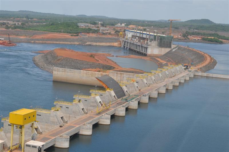 Projeto hidrelétrico em construção: Estreito Seis das oito unidades geradoras entraram em operação comercial. As demais unidades entrarão ao longo de 2012.