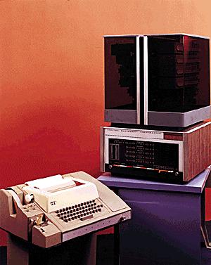 16. Figura 16. PDP 11 1.3.6 Computadores de quarta geração (1980 -.