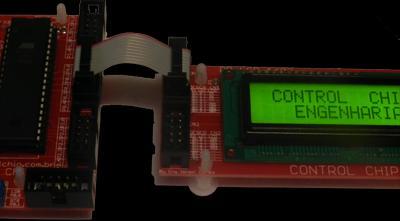 Descrição: SERIAL CPU-8051-USB Experimento 04: No experimento, tudo que o 8051 receber pela serial, será escrito no display LCD.