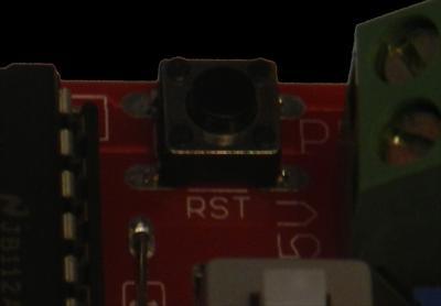 Descrição: MODULO PR-AD8 Experiência 01: Este experimento efetua a leitura da tensão contida na entrada do módulo conversor analógico digital PR-AD8 e mostra no LCD por meio do módulo PR-LCD-1602.
