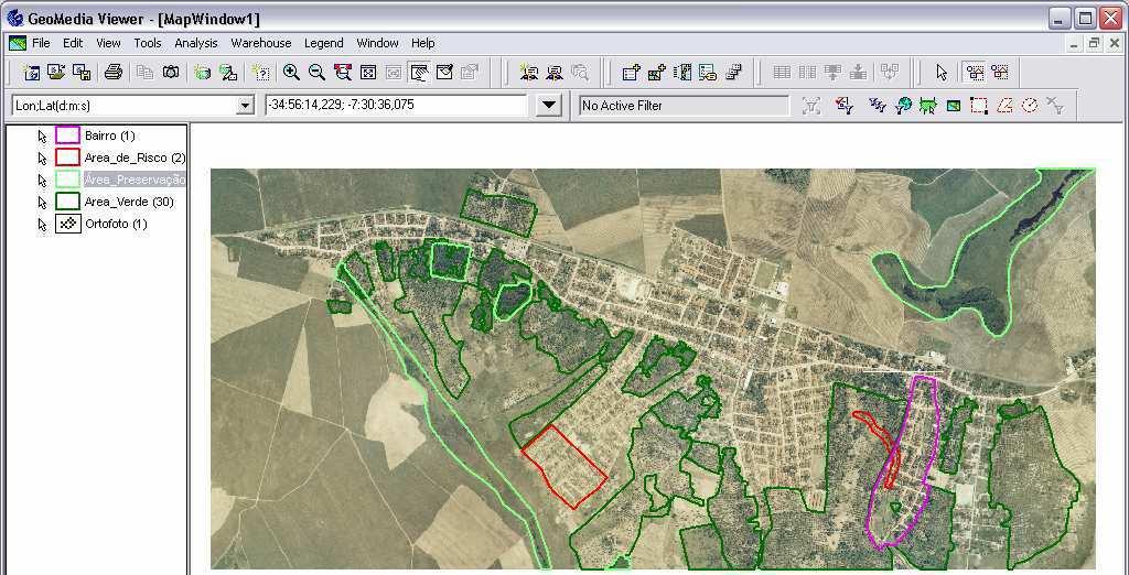 5 Processamento dos Dados Cartográficos Figura 06 Inserção dos dados: características do domicílio. Para o processamento dos dados cartográficos utilizou-se o software GeoMedia Professional.