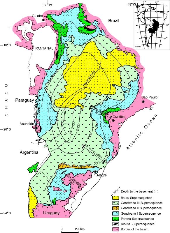 A espessura máxima estimada do preenchimento sedimentar e de rochas magmáticas gira em torno de 7.500 metros, no depocentro da bacia, próximo à fronteira do Brasil e Paraguai (Milani,1989).